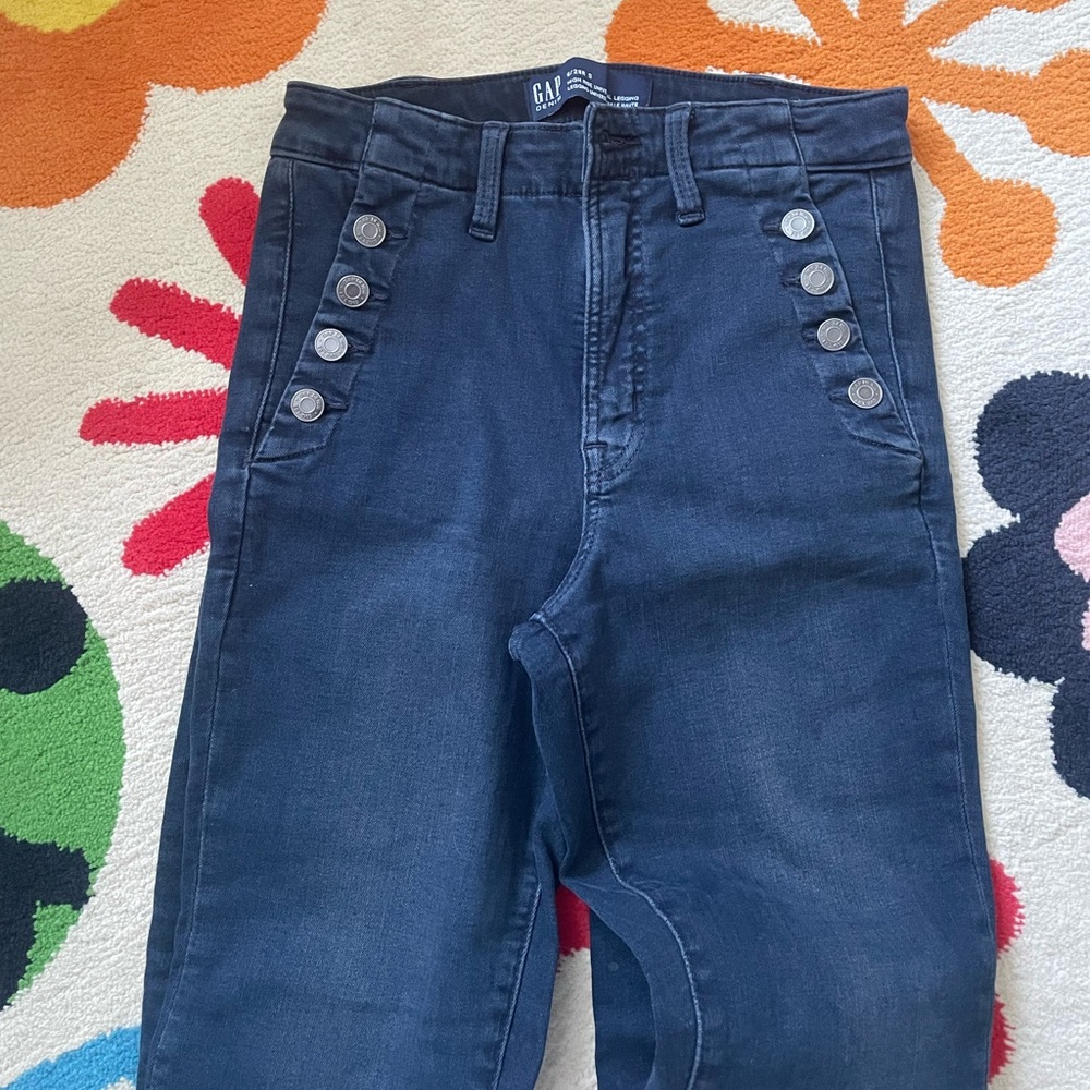 High Rise Universal Legging Jeans With Button Pockets - Picture 2 of 7